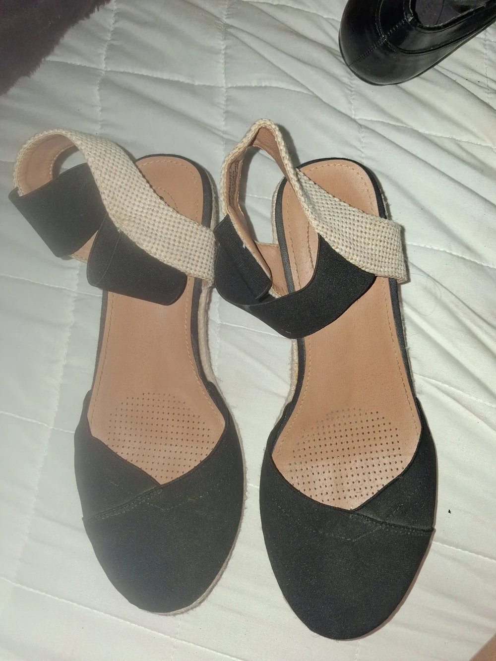 comfortview Black and Natural Espadrille Wedge Sandals